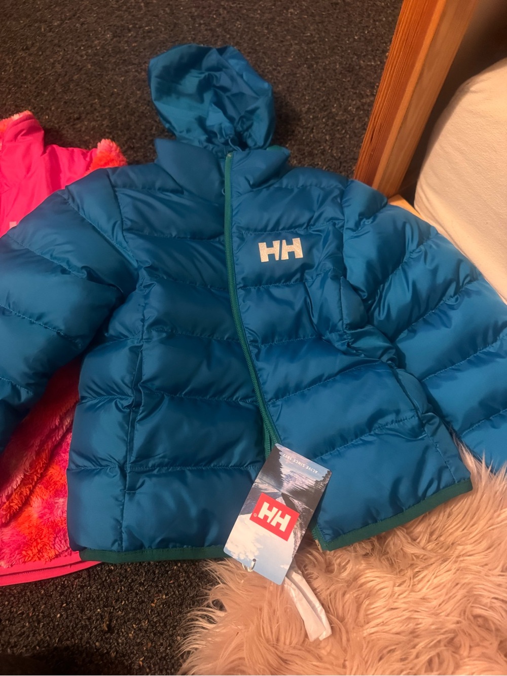 NEW HELLY HANSEN puffer jacket down jacket size 6